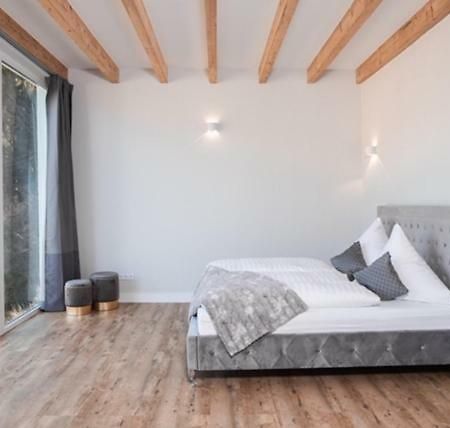 Ferienwohnung Otto-Dill-Halle Elmstein المظهر الخارجي الصورة